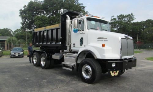 Western Star 4800 with hooklift and dump body.